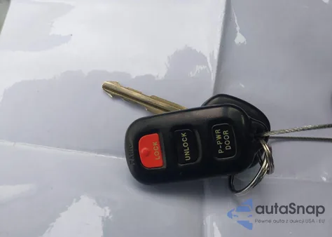 2002 Toyota Sienna Xle from USA, damaged, VIN 4T3ZF13C62U431409